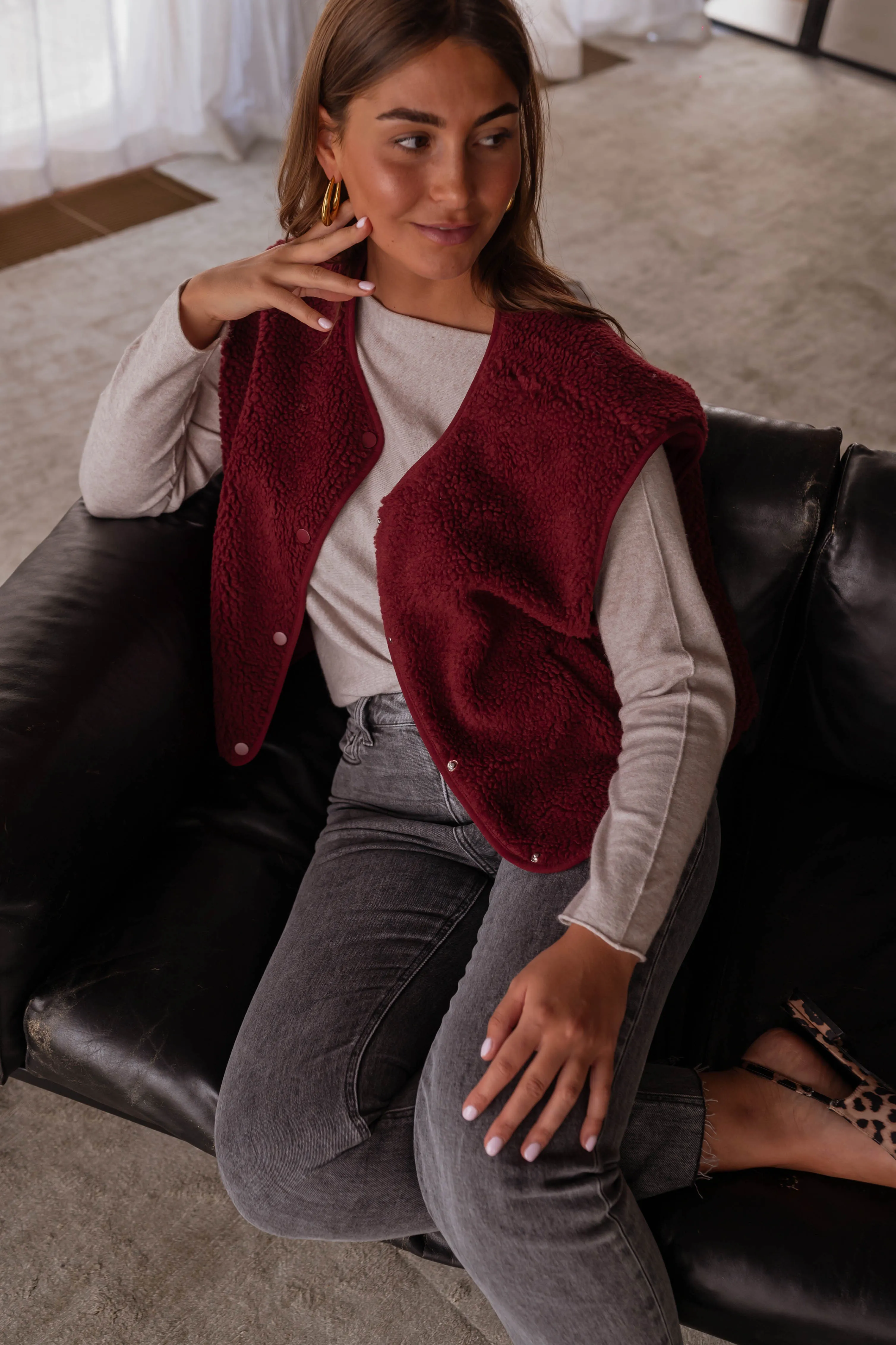 Burgundy Taoh Sleeveless Cardigan